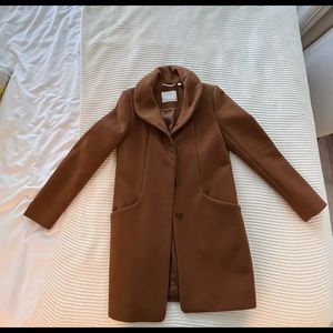Aritzia cocoon coat in cigar. In perfect condition.
